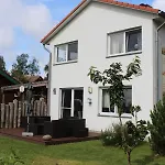 Haus Boddensonne アパート Fuhlendorf